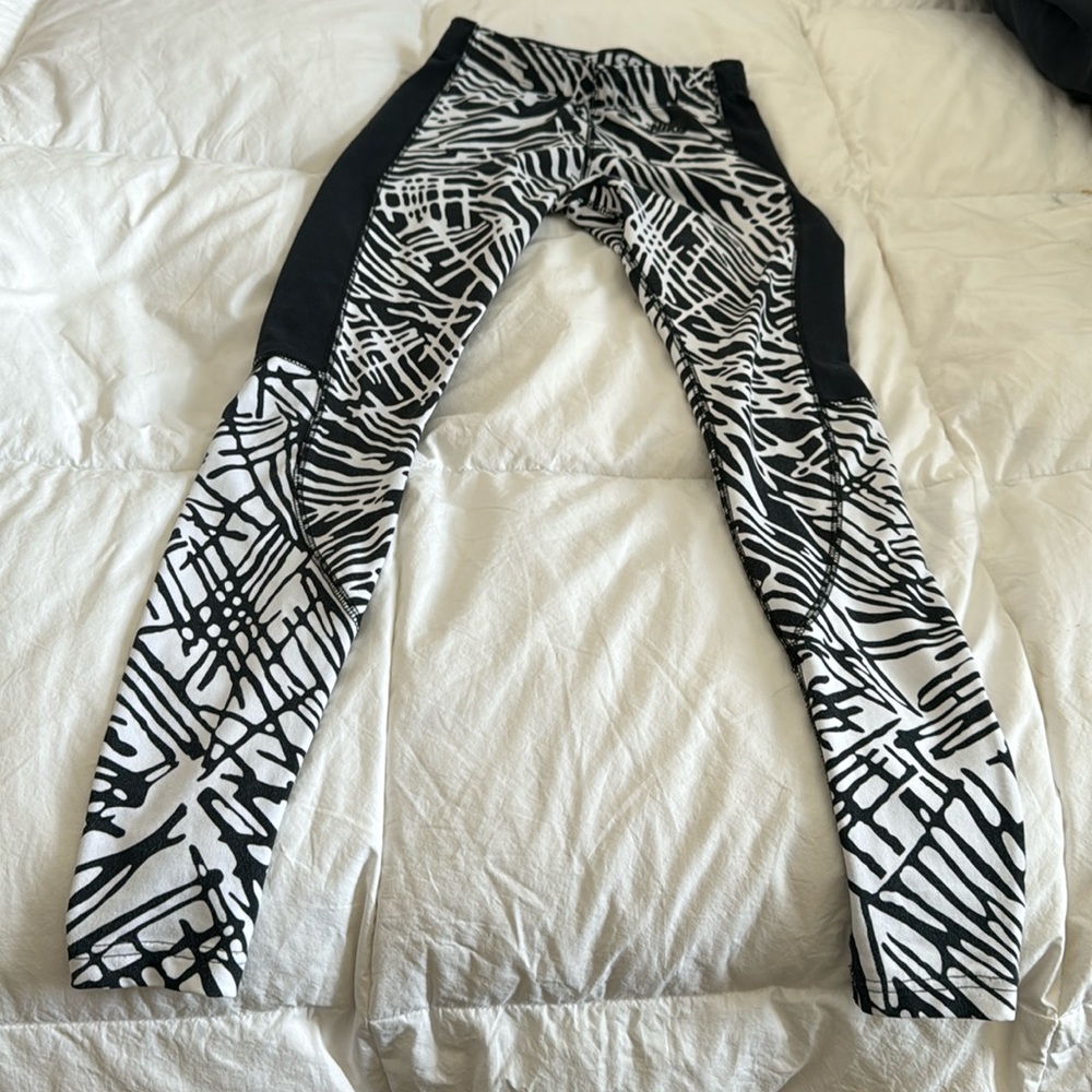 Women’s Nike leggings